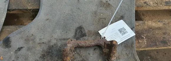Audi A6 S6 C5 4B Brake caliper pad carrier rear 