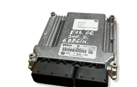 BMW 3 E46 Engine control unit/module 0281011122