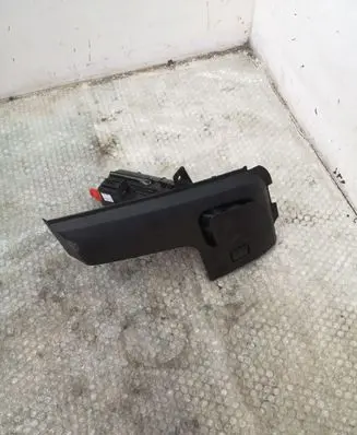 Ford Mustang VI Glove box FR3B63044F09
