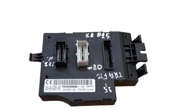 Renault Trafic II (X83) Comfort/convenience module P8200409680 P8200409680C 281187375A