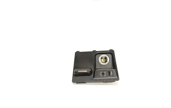 BMW X5 F15 AUX in-socket connector 51169252108 9252108 10055913