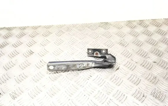 Audi A4 S4 B5 8D Engine bonnet/hood hinges 8D0823302B