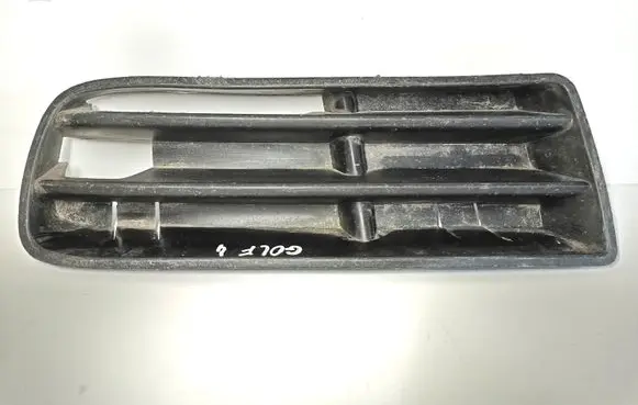 Volkswagen Golf IV Front bumper lower grill 1J0853665