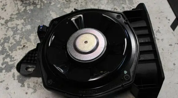 Renault Austral Parcel shelf speaker 281701918R