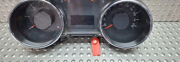 Peugeot 5008 Speedometer (instrument cluster) S25053896 9666625680
