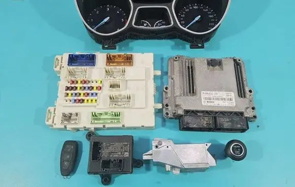 Ford Focus Engine control unit/module ECU 0281033084 IMPRK1472782