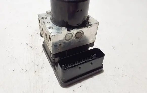 Volvo V60 ABS Pump 31329137