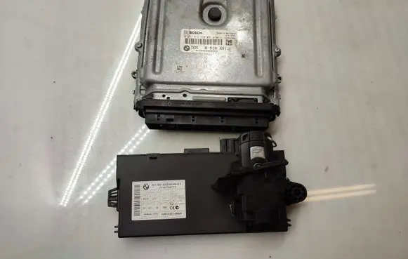BMW 3 E90 E91 Engine ECU kit and lock set 8510221 9226238 6954720