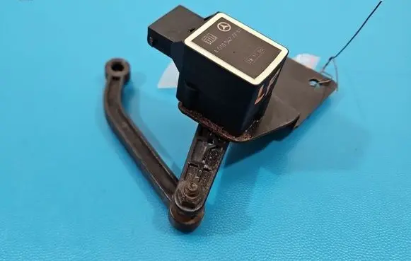 Mercedes-Benz ML W164 Headlight ballast module Xenon A0105427717 IMPRK1536170