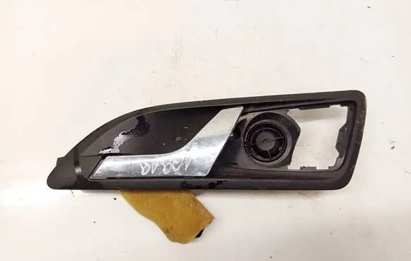 Skoda Octavia Mk2 (1Z) Rear door interior handle 1z0839247