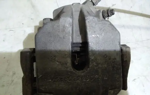 BMW 5 E39 Front brake caliper 6022296BMV 6022296