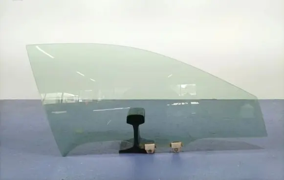 Honda Accord Front door window glass four-door 