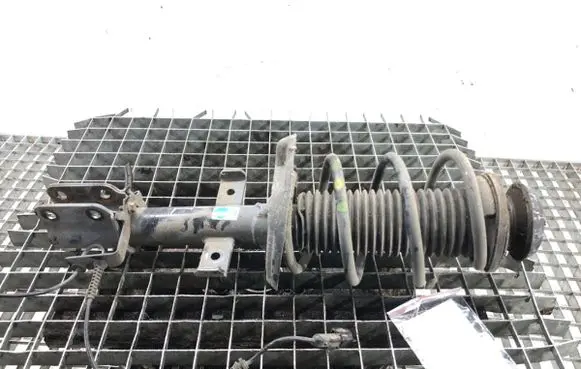 Renault Clio V Front shock absorber/damper