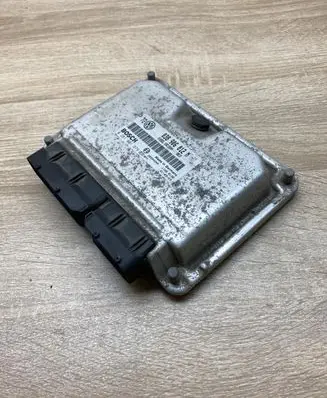 Volkswagen Golf IV Engine control unit/module ECU 038906012M 0281001979