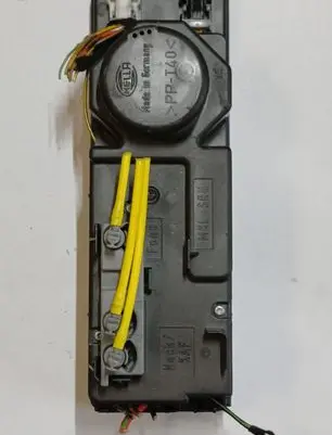 Mercedes-Benz SLK R170 Central locking vacuum pump 1708000848 00782848