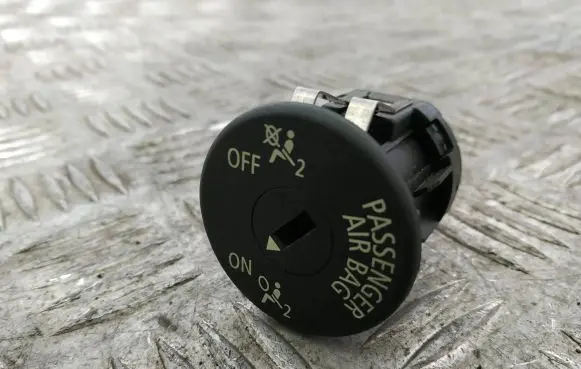 BMW 3 F30 F35 F31 Passenger airbag on/off switch 9196886