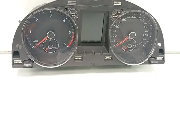 Speedometer (instrument cluster)