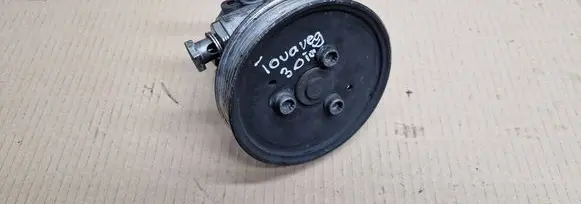 Volkswagen Touareg I Power steering pump 7L8422154D