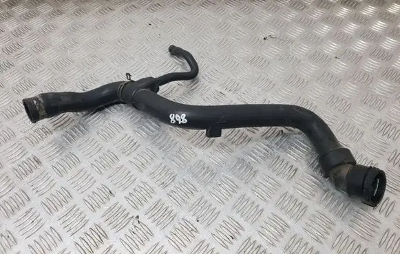 Audi A4 S4 B5 8D Engine coolant pipe/hose 4B0121101E