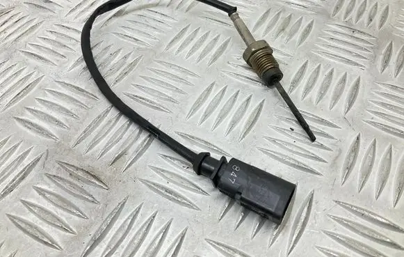 Audi A4 S4 B8 8K Exhaust gas temperature sensor 03L906088FH