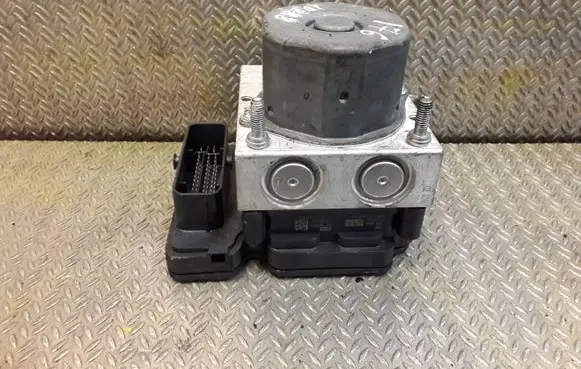 Mercedes-Benz A W176 ABS Pump 0084317542 0084317512