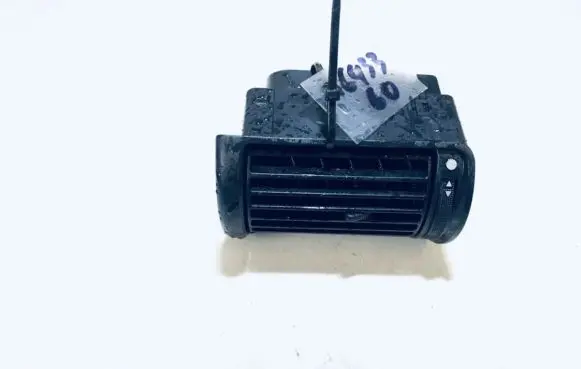Audi A4 S4 B5 8D Dash center air vent grill 8d1820902