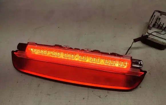 BMW M5 F90 Third/center stoplight 63257360527