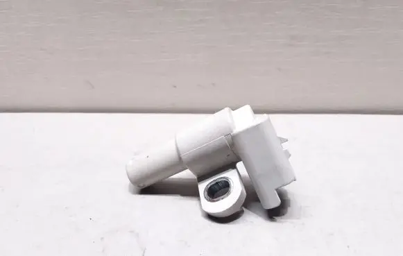 Ford Focus Camshaft position sensor 9665443580