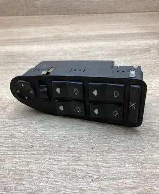 BMW 5 E39 Electric window control switch 8368952 03725085