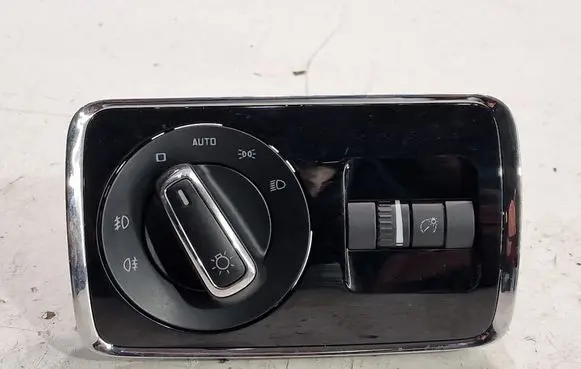 Skoda Superb B6 (3T) Light switch 3T0941431B