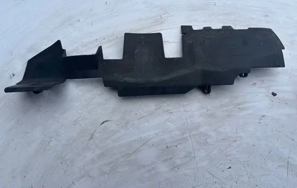 Volkswagen PASSAT B7 Intercooler air guide/duct channel 3AA121283