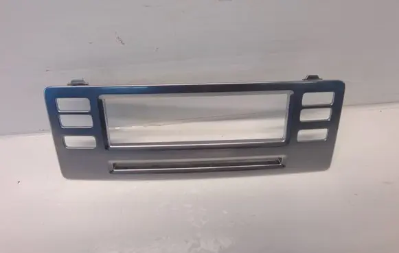 Volvo XC70 Radio/GPS head unit trim 30643648
