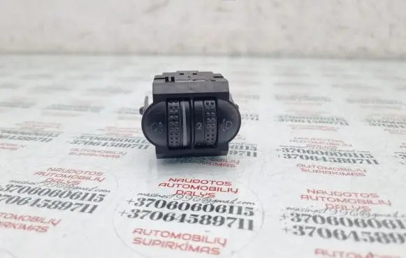 Volkswagen PASSAT B5 Headlight level height control switch 3B0941333C