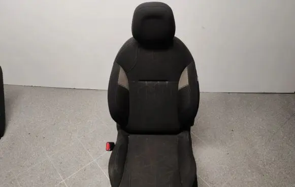 Peugeot 2008 I Front driver seat 16100837ZD