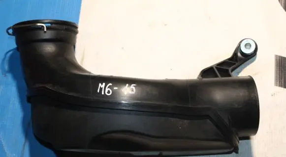 Volvo S60 Engine coolant pipe/hose 31319698