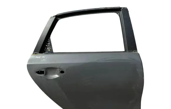 KIA Ceed Rear door