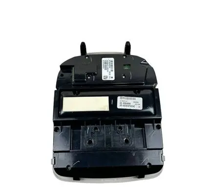 Chrysler Pacifica Front seat light 6ES94PD2AC KR525187 4564880