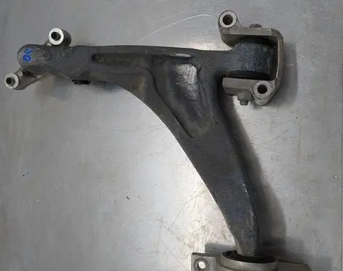 Volvo XC60 Front lower control arm/wishbone 32246811