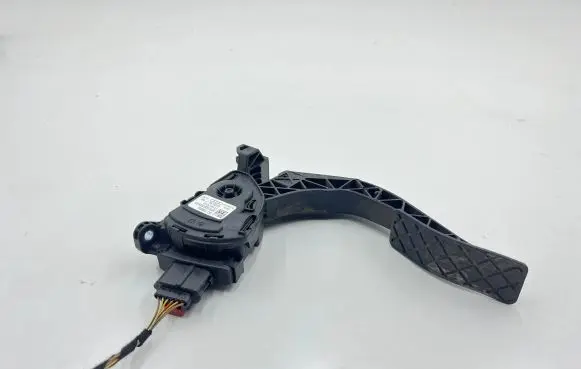 Audi A7 S7 4G Accelerator throttle pedal 8K1723523A 6PV00950521 11042012
