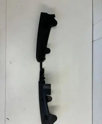 Volkswagen PASSAT B7 Engine bonnet/hood lock trim molding 3AA121330