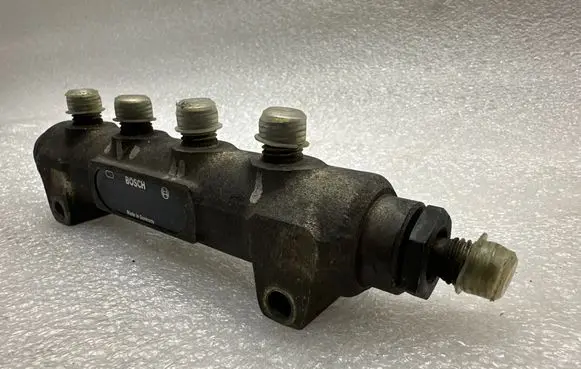 Audi A8 S8 D2 4D Fuel main line pipe 057130089A F00R000253
