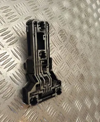Volkswagen PASSAT B5 Tail light bulb cover holder 3B9945257