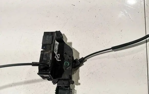 Citroen C4 Grand Picasso Front door lock