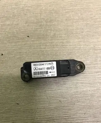 Mercedes-Benz C W203 Airbag deployment crash/impact sensor 0018204426
