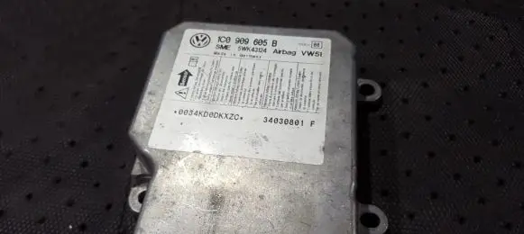 Volkswagen PASSAT B5.5 Airbag control unit/module 1c0909605b 5wk43124