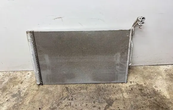 Volkswagen Touareg II A/C cooling radiator (condenser) 7P0820411A