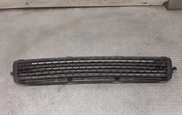 Volvo V70 Front bumper lower grill 30763113 30678636
