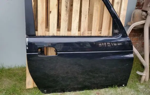 SsangYong Korando Front door