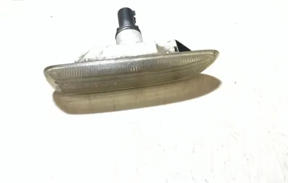 BMW 3 E46 Front fender indicator light 63132228592 8382164