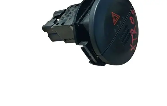 Nissan X-Trail T30 Hazard light switch 06016